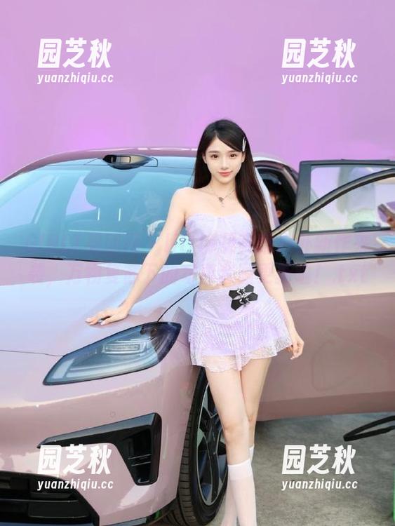 GIRLT果团网 - little贝壳喵户外新作来袭，万物复苏下的写真套图更新啦！.txt