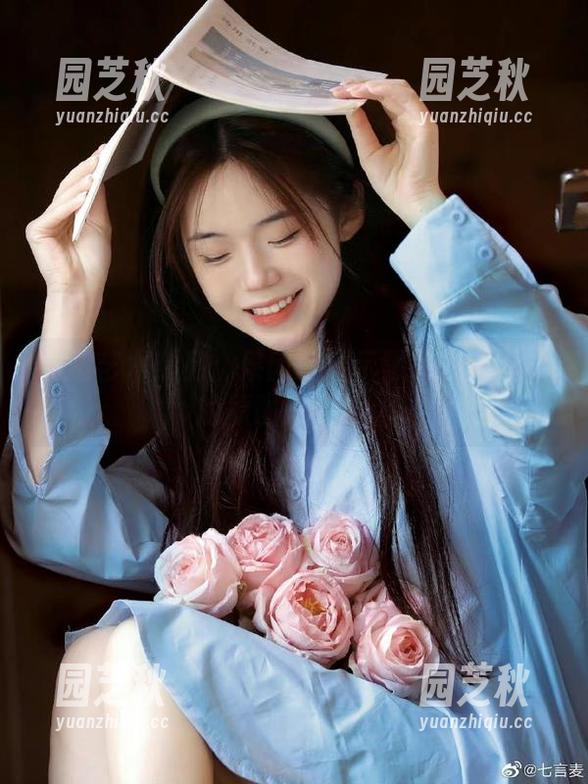 私房艺术精品：果团网展示黑色连体网袜的原图之美.txt