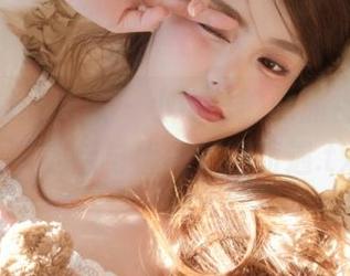 HuaYang花漾 – 小热巴韵味旗袍写真集，下载后与优雅不期而遇.txt