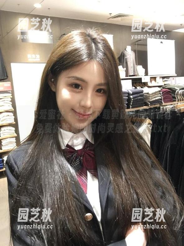 IMiss爱蜜社 - 轻松下载黄歆苑的眼镜套图，免费体验她的时尚灵感之旅！.txt