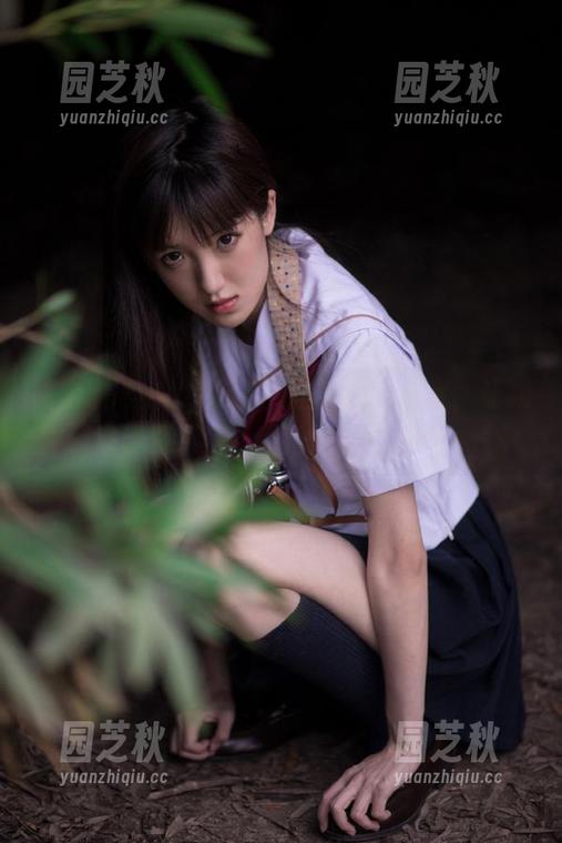 微密圈 - July芝岚的丝滑睡衣图库，让我怀疑自己是不是该重拾睡衣的时尚！.txt
