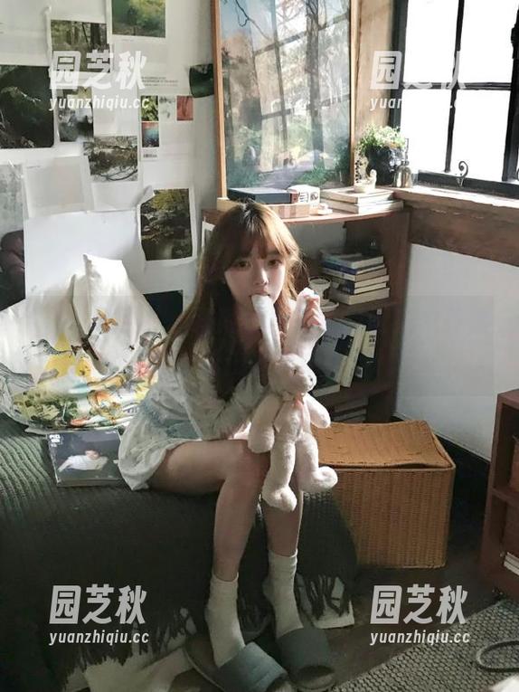 LD零度摄影 - 细腻优雅，杨彤的睡衣美图资源让你沉醉其中！.txt