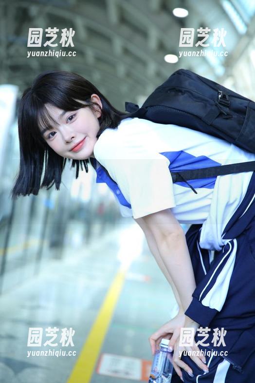 MFStar模范学院 - 优雅与妩媚并存：玉兔miki私房丝袜图片欣赏，令人心动不已.txt