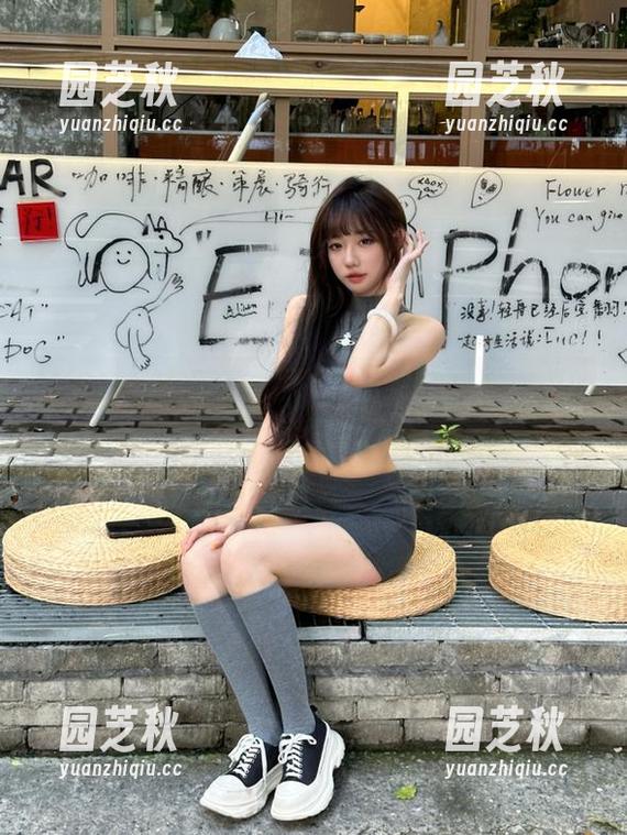 MiStar魅妍社 - 发现李可可肉丝写真中的艺术之美，壁纸精选分享.txt
