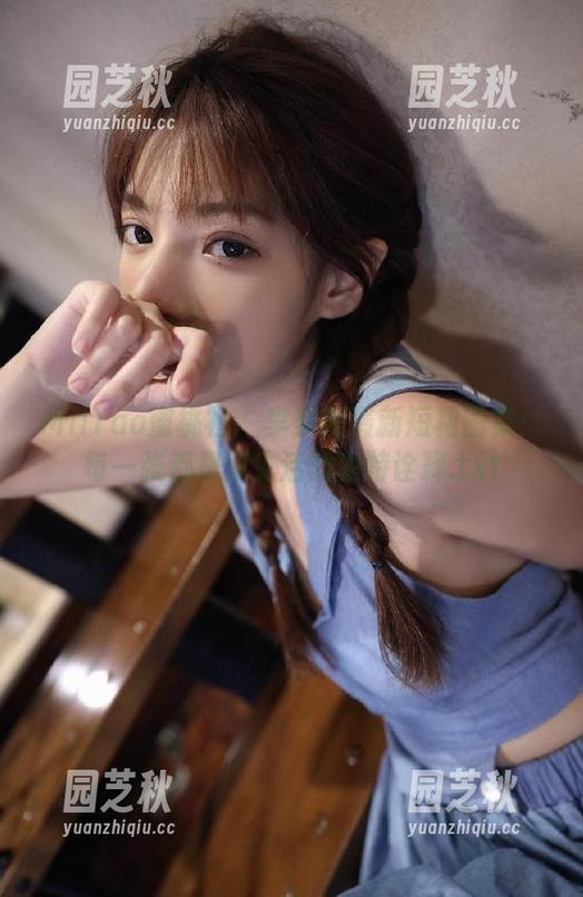 MiiTao蜜桃社 - 李梦婷最新短裙图集：每一张都是对生活的独特诠释.txt