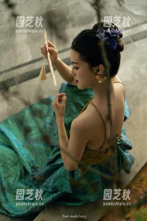 MyGirl美媛馆 - 私房美图集：南湘baby用制服展现独特魅力，捕捉每一个动人瞬间.txt