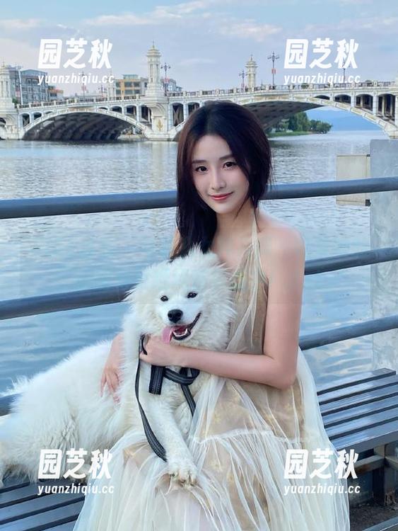 SIEE丝意 - 与颖儿女神共舞，收集她的美图与壁纸尽在掌握中！.txt