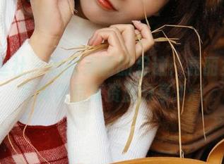 SSA丝社 – 追随美丽的足迹：嘉丽女神的写真作品集资源分享.txt