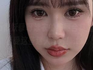 在Tina很妖孽呀泳衣的绚丽合集里，尽情享受这些迷人图片！.txt
