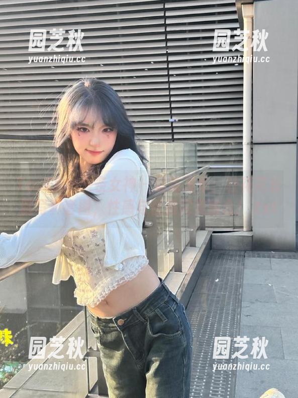 TouTiao头条女神 - 最新发布：杜花花长腿写真套图，性感与优雅完美结合！.txt