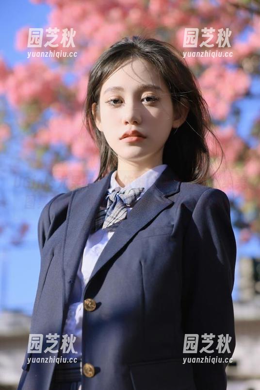 UGirls尤果网 - 乔依琳的修女写真：绝美图集下载，带你领略不一样的风格.txt