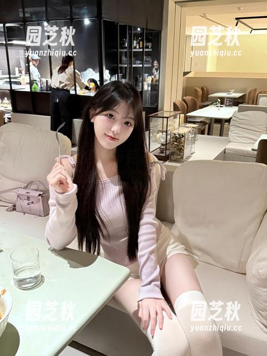 UGirls尤果网 - 布莱尔昆娜最新居家作品集上线，记录日常中的独特风景更新！.txt