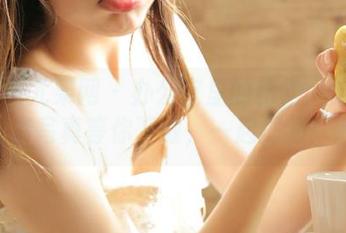 UGirls尤果网 – 办公室里的秘密：金baby全套写真等你下载，一起探秘！.txt