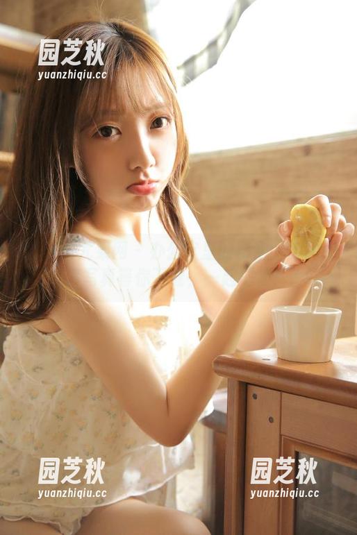 UGirls尤果网 - 办公室里的秘密：金baby全套写真等你下载，一起探秘！.txt