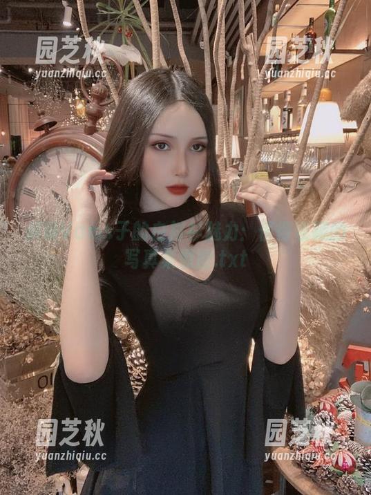解锁Vams子的白衬衫魅力：值得收藏的写真集原图.txt