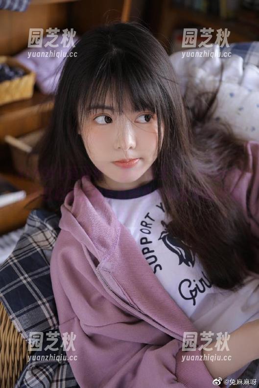 XIAOYU语画界 - 梦幻无圣光：Angela小热巴心愿旅拍写真图集引领时尚新潮流.txt