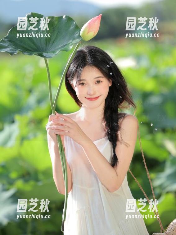 Xiuren秀人网 - 更新！AngelaLee李玲用皮衣演绎的美图，让你眼前一亮！.txt