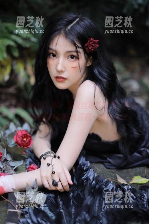 Xiuren秀人网 - 透视丝袜的艺术，Elise谭晓彤精美图片原图一览！.txt