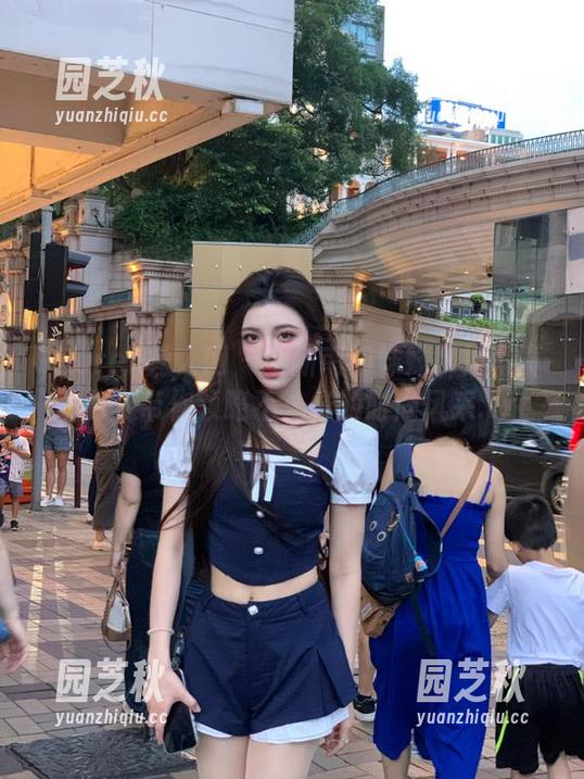 Xiuren秀人网 - 全新南初妹妹御姐写真图包，带你领略不一样的时尚风采.txt