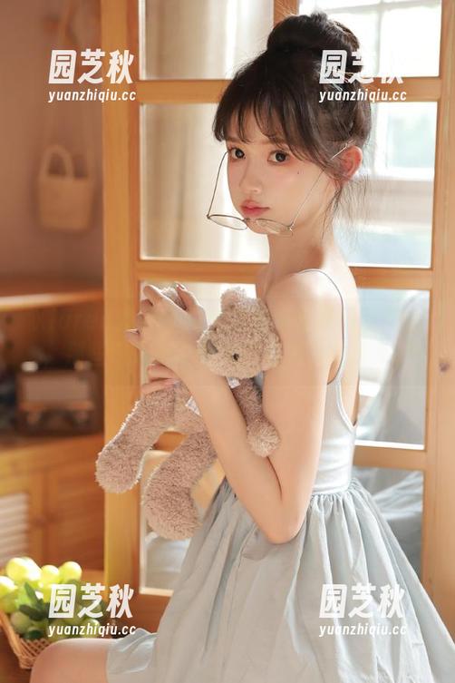 Xiuren秀人网 - 透过镜头看夏甜甜女友，那些令人动心的美图与照片分享.txt