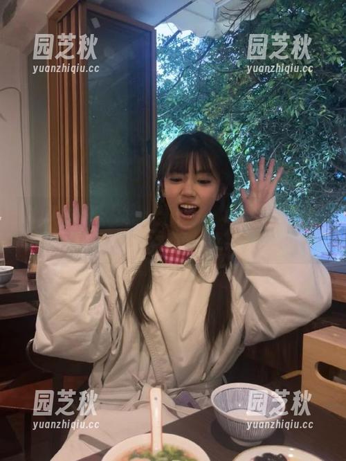 Xiuren秀人网 - 享受娜娜baby的私拍比基尼图包：独特视角捕捉绝美瞬间.txt