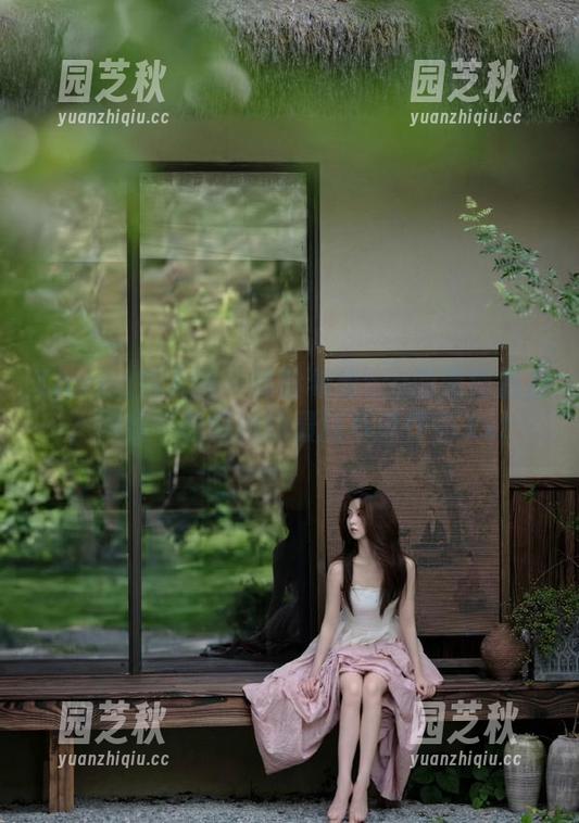 Xiuren秀人网 - 体验希雅sia的清纯魅力，网盘中收藏她的最新写真作品.txt