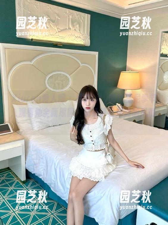 Xiuren秀人网 - 月夕Lily的比基尼季节，观看她全新原图，享受夏日海滩的风情.txt