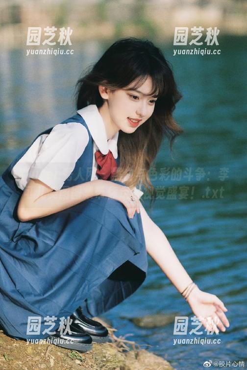 Xiuren秀人网 - 黑白与色彩的斗争：李可儿美图图集带你走进视觉盛宴！.txt