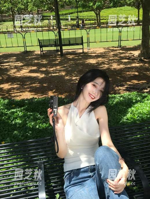Xiuren秀人网 - 杨晨晨Yome制服写真挑战，超搞笑套图合集带你探索另一种美！.txt