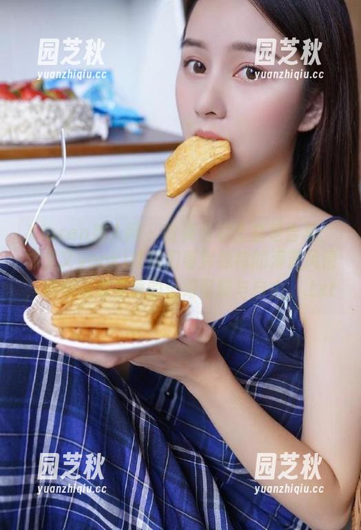 Xiuren秀人网 - 唯美私拍比基尼合集：林文文yooki让我们看到独特的海滩风情，尽情释放夏季的无限可能与自由。.txt