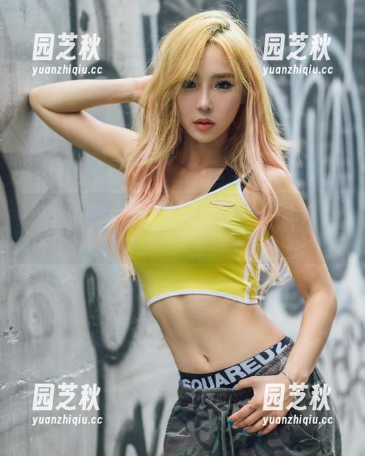 Xiuren秀人网 - 私拍江真真皮衣作品，图片纵情展现她的时尚态度！.txt