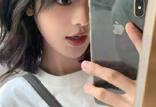 Xiuren秀人网 – 从草莓zz到黑色：不容错过的原图写真作品全览.txt