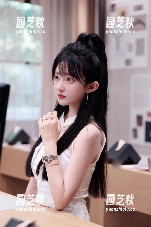 Xiuren秀人网 - 全套夏天图片，谭睿琪Ailsa教你如何在炎热中保持高颜值！.txt