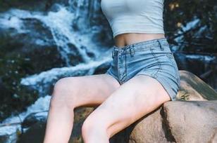 Xiuren秀人网 – 陈梵妮Fanny高清网袜写真资源，感受她优雅气质与时尚感的完美结合！.txt