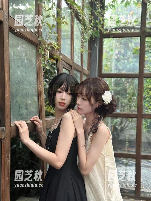 Xiuren秀人网 - 麦琪绫冰激淋温柔时光：爱她的理由尽在这份写真合集与图册里.txt