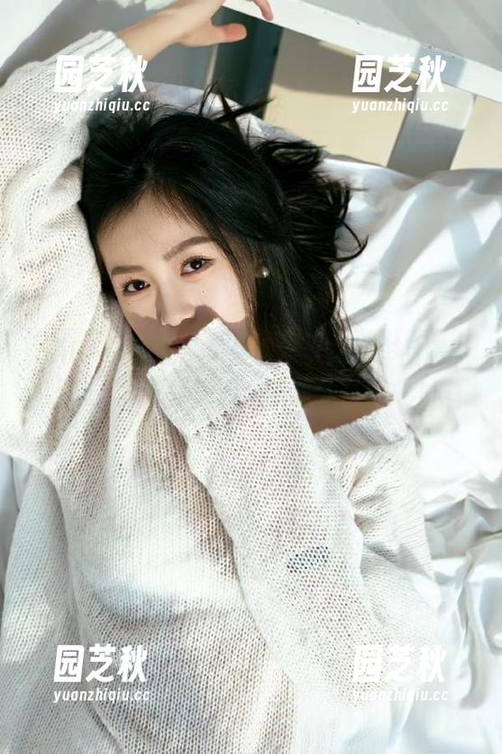 YALAYI雅拉伊 - 白雪修女最新作品震撼上线，探索她的修女主题写真艺术.txt