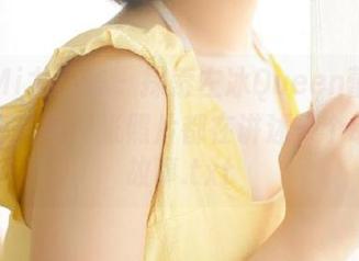 YouMi尤蜜荟 – 探索左冰Queen蕾丝系列写真：每一张照片都在讲述一个动人的故事.txt
