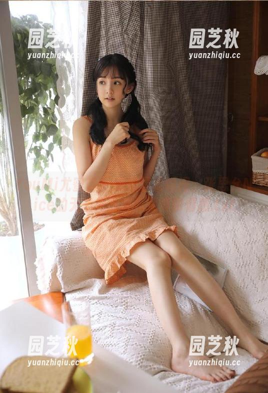 YouMi尤蜜荟 - 捕捉温柔瞬间：张思允Nice的无圣光图集展现真挚情感.txt