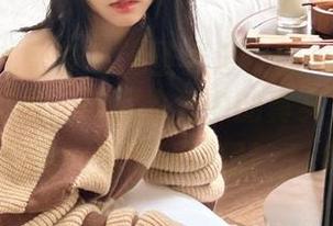 YouMi尤蜜荟 – 无圣光渲染的朱可儿Flora海边图包，捕捉生活中的真实与纯粹，尽情享受清新旅程！.txt