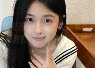 YouMi尤蜜荟 – 白色之美！黄歆苑最新美图展现独特气质与清新风格！.txt