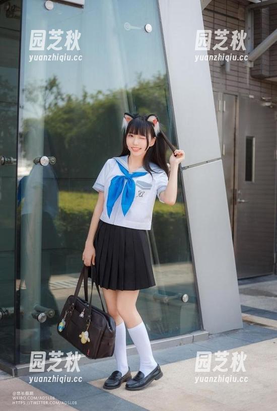 YouWu尤物馆 - 陆萱萱Cecilia的连体衣写真作品：每一张图片都恰如其分.txt