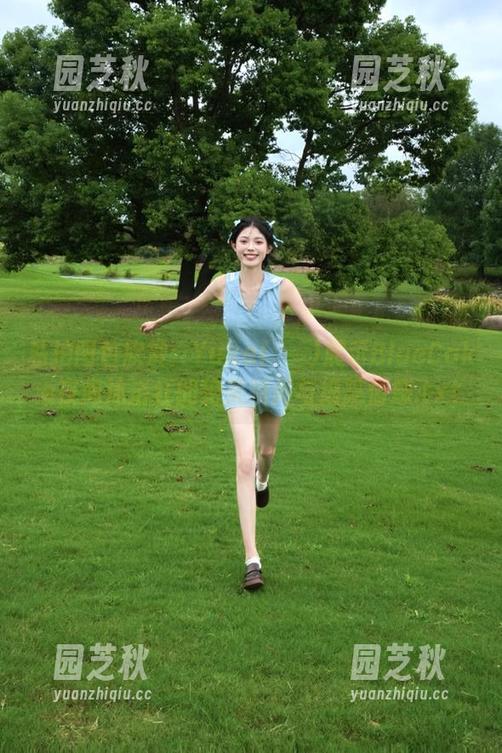 私拍图包欣赏：Yuka(유카)展示BlueCake夜间沐浴红的绝美瞬间与细腻情感.txt