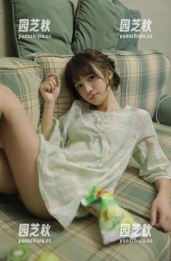 感受“asagiriai(爱ちゃん)美足”写真精选，探索cos艺术中的独特视角与风格.txt