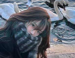 beautyleg – Queenie学姐写真集：每张图片都让人心动不已！.txt