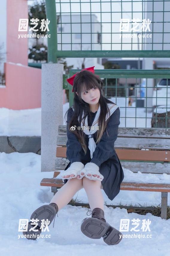 nyako喵子大魔王的无圣光睡衣写真合集，尽情享受那份私密优雅的气息。.txt