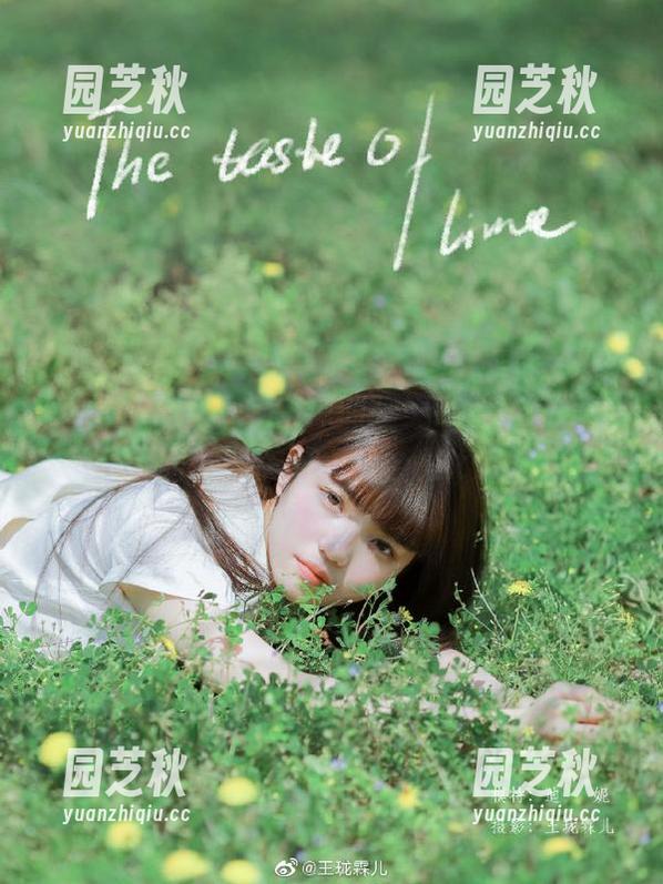 pans - Tina与丝袜的完美结合：带你领略她的美丽图片合集.txt