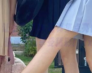 pans – 让小柔的JK写真集点亮你的生活，快速下载享受精彩！.txt
