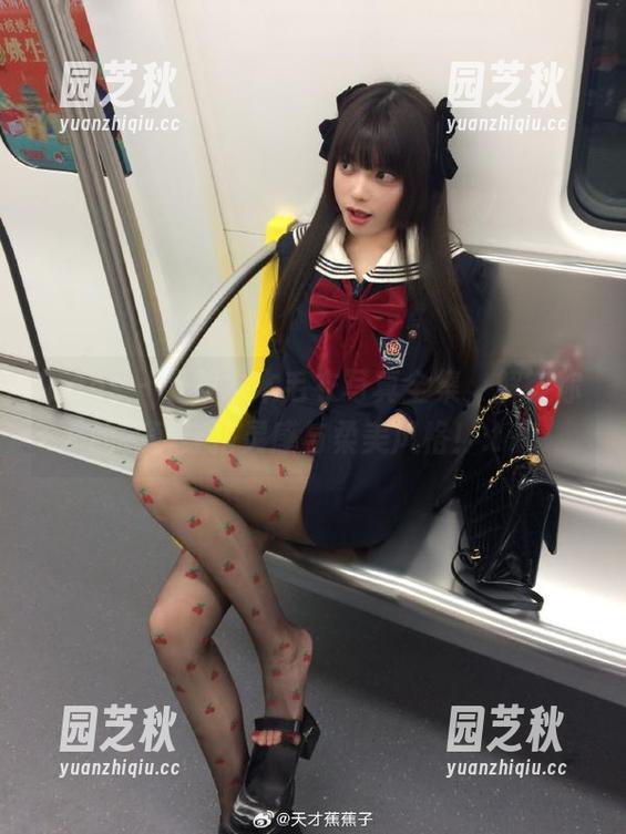pans - 下载木木毛衣写真全集，解锁你的冬季穿搭灵感与柔美风格！.txt