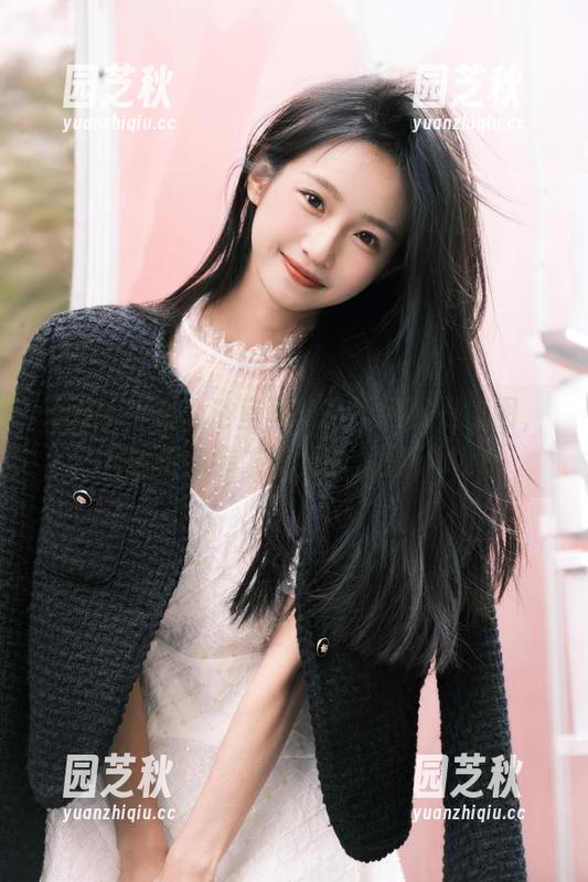 pans - 沁沁浴室写真，不仅仅是美图，下载后你会发现更多惊喜！.txt