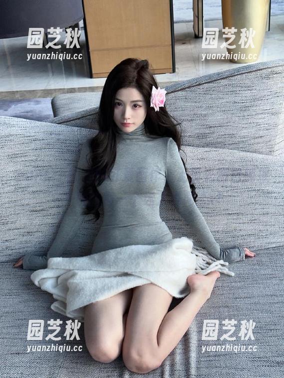 pans - 狐狸的可爱画作，无圣光图包捕捉下她的每一个迷人瞬间.txt